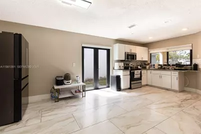 2836 W River Run Cir W, Miramar, FL 33025 - Photo 7