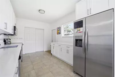 10845 Peachtree Dr #10845, Miami, FL 33161 - Photo 17