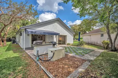 211 SW 87th Ter, Plantation, FL 33324 - Photo 43