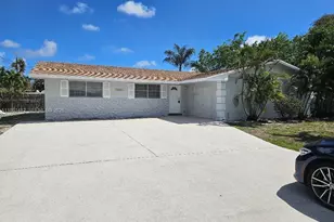 2885 Cambridge Rd, Lake Worth, FL 33462 - Photo 1