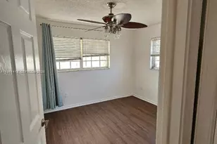 2885 Cambridge Rd, Lake Worth, FL 33462 - Photo 9