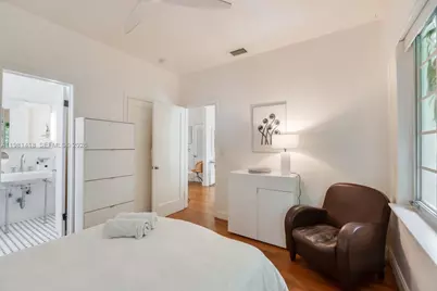 739 11th St #12, Miami Beach, FL 33139 - Photo 15