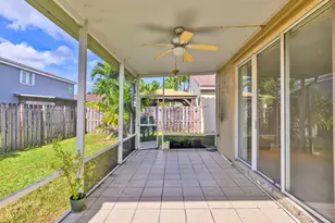1663 E Harmony Lake Cir, Davie, FL 33324 - Photo 25