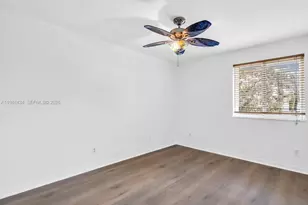 1663 E Harmony Lake Cir, Davie, FL 33324 - Photo 23