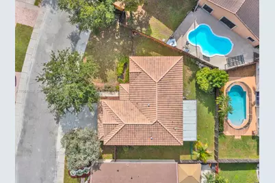 1663 E Harmony Lake Cir #., Davie, FL 33324 - Photo 5