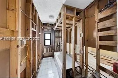 1675 NW 2nd St, Miami, FL 33125 - Photo 57