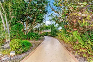 4725 SW 89th Ave, Miami, FL 33165 - Photo 3