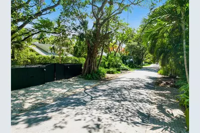 3558 Royal Palm Ave, Miami, FL 33133 - Photo 31