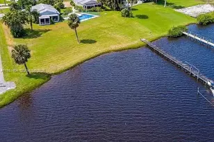 779 SW 31st St, Palm City, FL 34990 - Photo 3