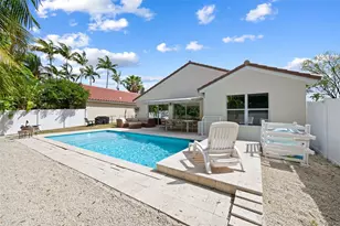 334 SW 194th Ave, Pembroke Pines, FL 33029 - Photo 1