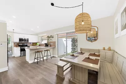 334 SW 194th Ave, Pembroke Pines, FL 33029 - Photo 7