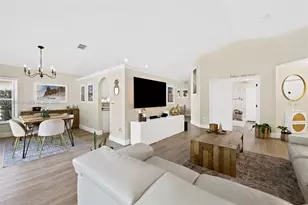 334 SW 194th Ave, Pembroke Pines, FL 33029 - Photo 5