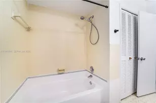 7970 SW 146th St, Palmetto Bay, FL 33158 - Photo 23