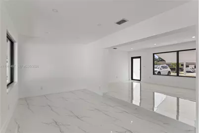 921 W 50th Pl, Hialeah, FL 33012 - Photo 17