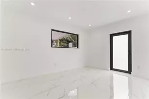 921 W 50th Pl, Hialeah, FL 33012 - Photo 31