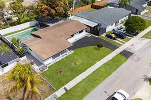 921 W 50th Pl, Hialeah, FL 33012 - Photo 1