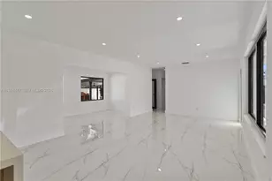 921 W 50th Pl, Hialeah, FL 33012 - Photo 11