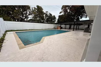 921 W 50th Pl, Hialeah, FL 33012 - Photo 53