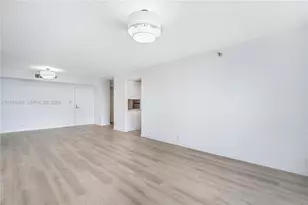 19101 NE 36th Ct, Aventura, FL 33180 - Photo 7