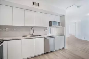 19101 NE 36th Ct, Aventura, FL 33180 - Photo 9