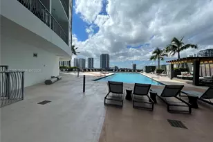 1750 N Bayshore Dr, Miami, FL 33132 - Photo 31