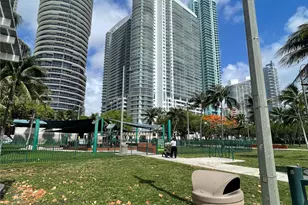 1750 N Bayshore Dr, Miami, FL 33132 - Photo 57