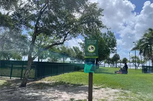 1750 N Bayshore Dr, Miami, FL 33132 - Photo 39