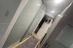 1750 N Bayshore Dr, Miami, FL 33132 - Photo 33