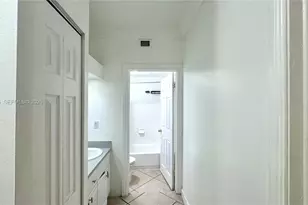 1559 Michigan Ave, Miami Beach, FL 33139 - Photo 21