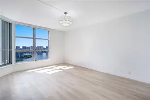 19101 NE 36th Ct, Aventura, FL 33180 - Photo 11