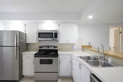 2761 Village Blvd #304, West Palm Beach, FL 33409 - Photo 3