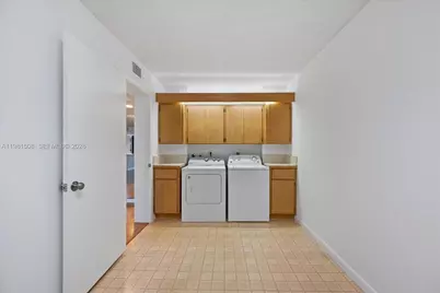 2761 Village Blvd #304, West Palm Beach, FL 33409 - Photo 13