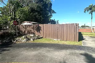 8794 SW 12th St, Miami, FL 33174 - Photo 21