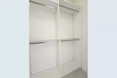 8052 NW 198th St, Hialeah, FL 33015 - Photo 23