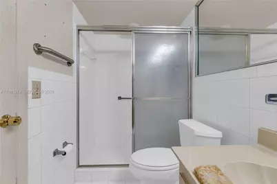 6411 SW 116th Ct #E, Miami, FL 33173 - Photo 9