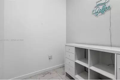 20200 W Dixie Hwy 901 Hwy, Miami, FL 33180 - Photo 25