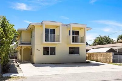 3524 NW 4th Ter, Miami, FL 33125 - Photo 3