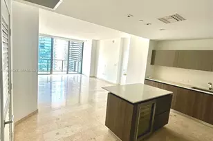 88 SW 7th St, Miami, FL 33130 - Photo 3