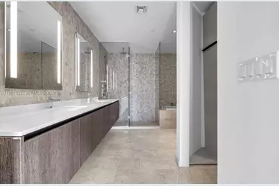 88 SW 7th St #2005, Miami, FL 33130 - Photo 9