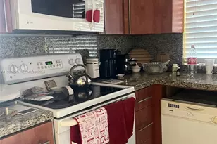 1100 Colony Point Cir, Pembroke Pines, FL 33026 - Photo 21