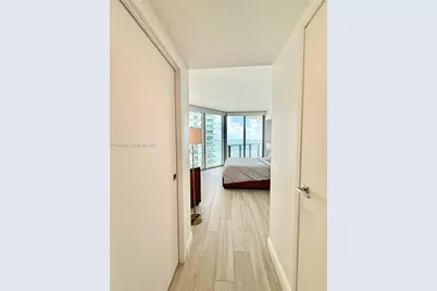 1300 Brickell Bay Dr #3406, Miami, FL 33131 - Photo 11