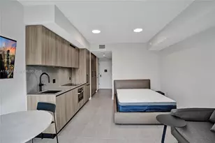 121 NE 5th St, Miami, FL 33132 - Photo 13