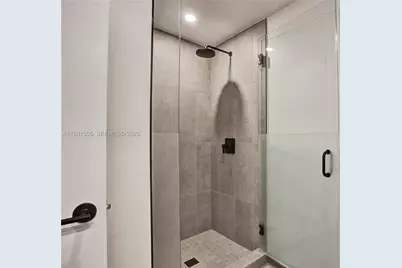 121 NE 5 St #801B, Miami, FL 33132 - Photo 5