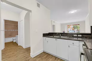 7250 NW 177th St, Hialeah, FL 33015 - Photo 7