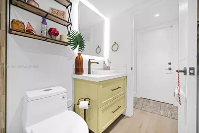 9300 E Calusa Club Dr, Miami, FL 33186 - Photo 31