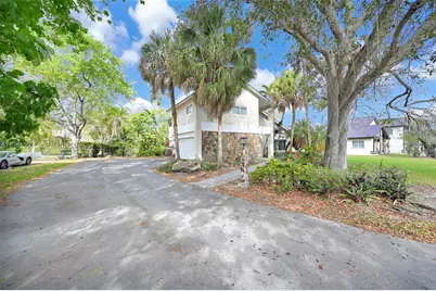 9300 E Calusa Club Dr, Miami, FL 33186 - Photo 57