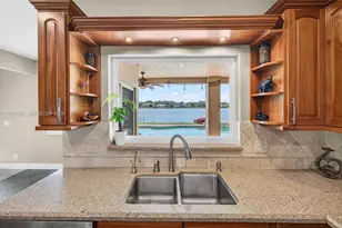 10376 SW 18th St, Davie, FL 33324 - Photo 17