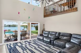 10376 SW 18th St, Davie, FL 33324 - Photo 11