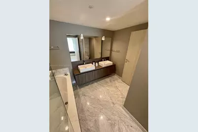 1000 Brickell Plaza #4410, Miami, FL 33131 - Photo 25