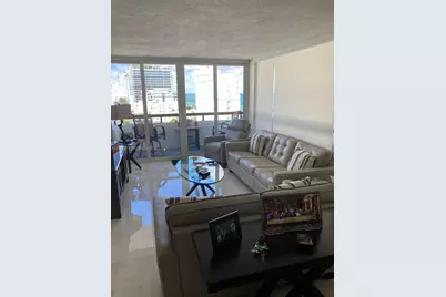 3200 Collins Ave #10-1, Miami Beach, FL 33140 - Photo 9